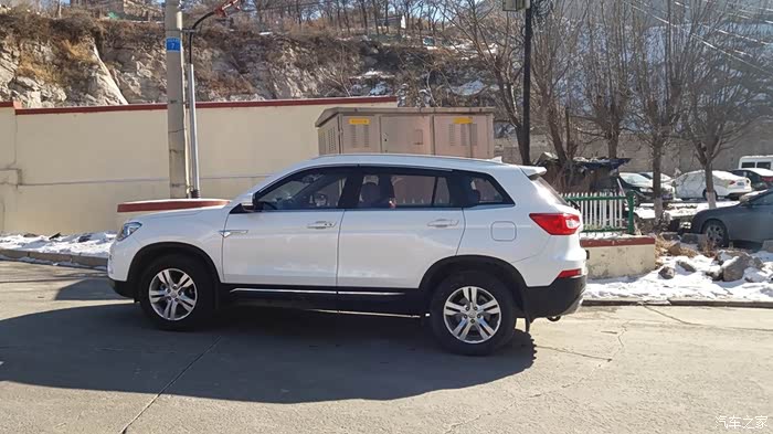 cs75属于紧凑级suv,车身长度4.65米