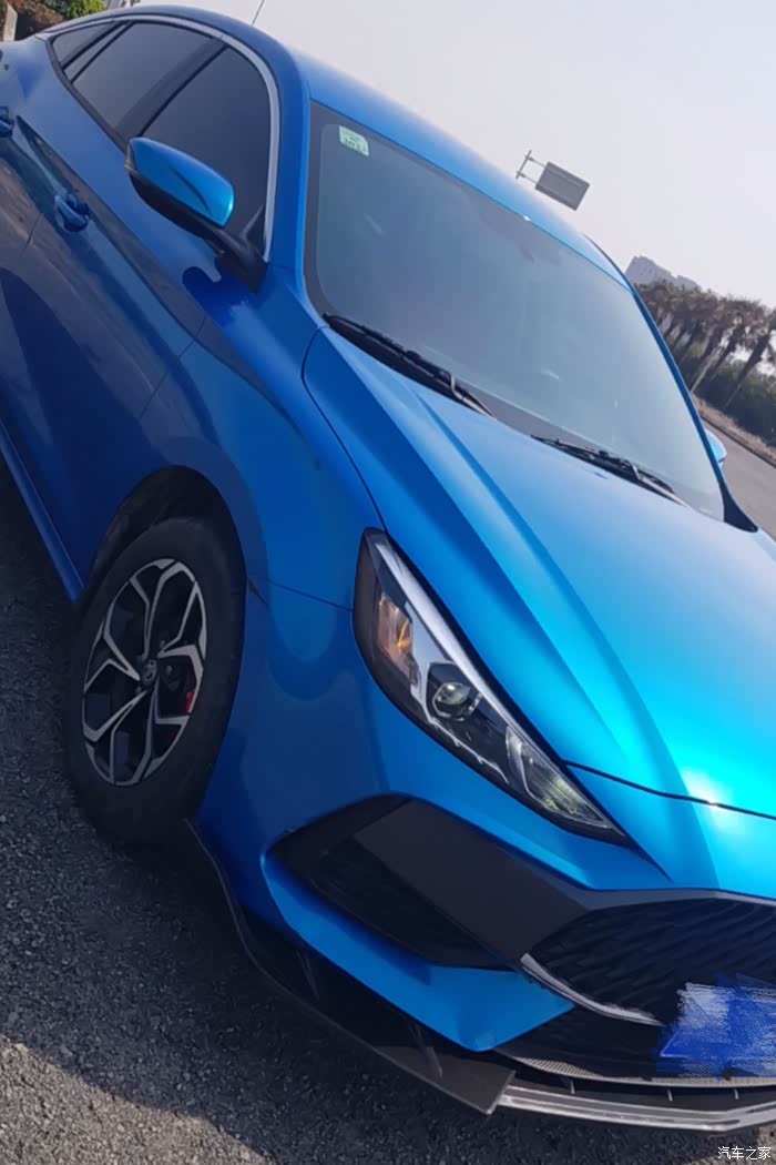 名爵mg5青奢潮跑