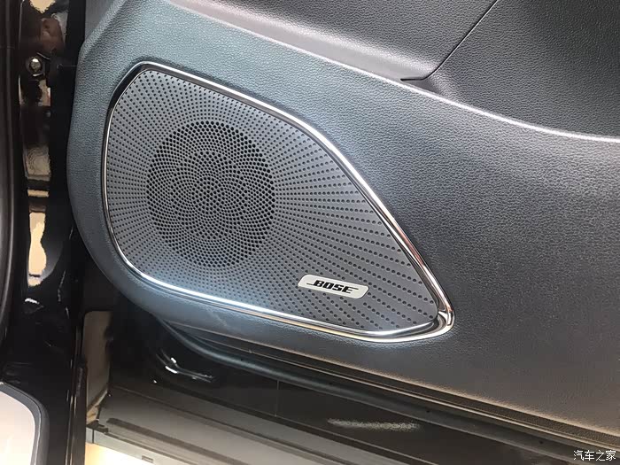 boss音响效果非常不错 喇叭也多