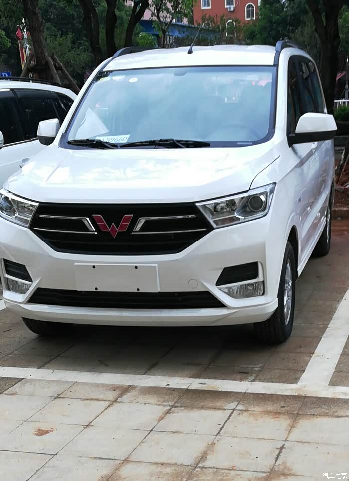 新款五菱宏光s感觉更实用更漂亮了