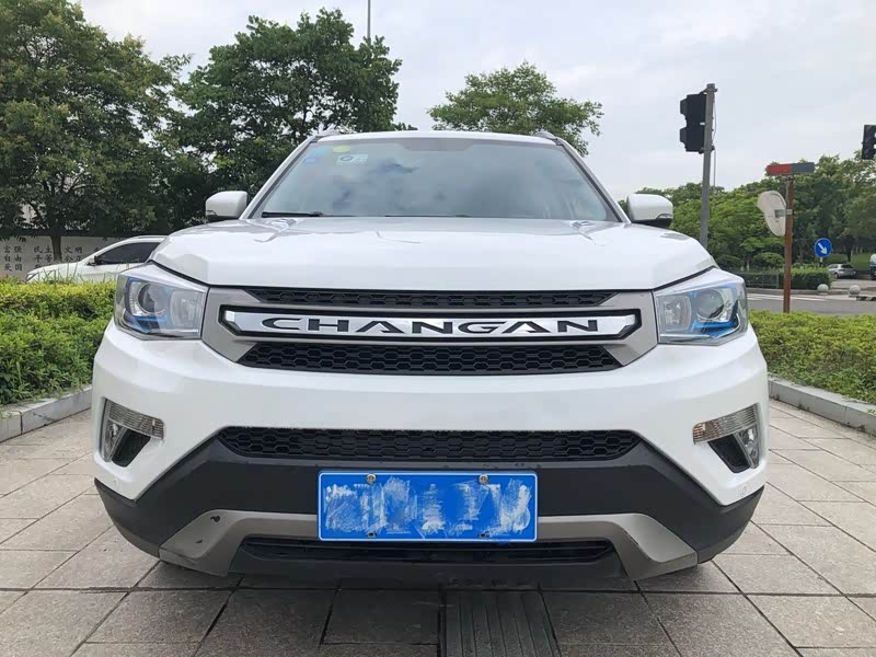 长安s75,特别适合家庭用车,内饰舒适,做工精细,空间特别大