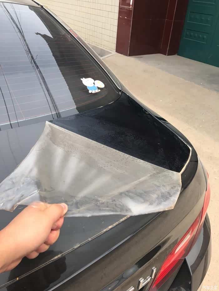 车衣留胶怎么去除啊