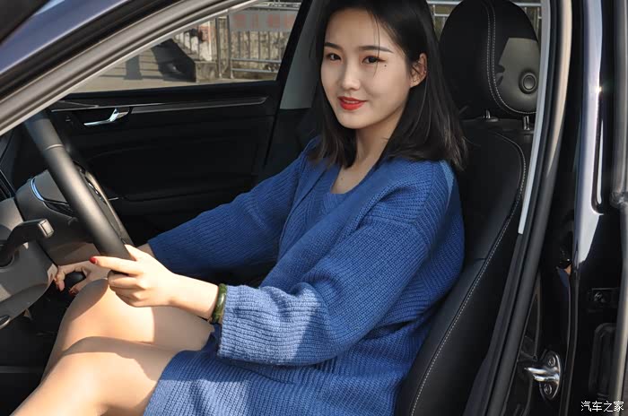 红叶黄花秋意晚帕萨特与美女深秋随拍