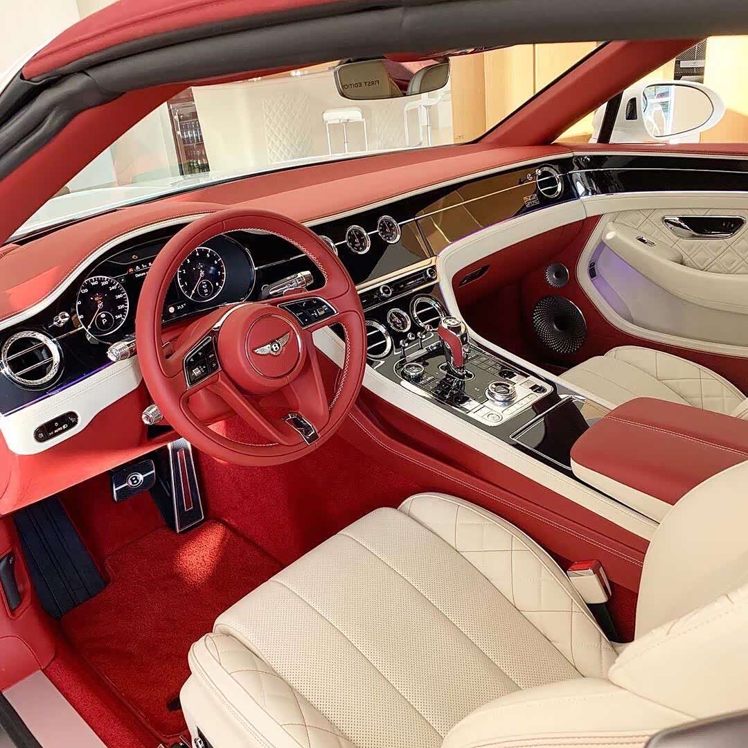 【图】宾利欧陆敞篷 白外/红白内饰,红色顶篷如同小红帽_宾利论坛_汽