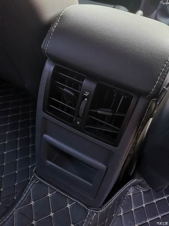 后排出风口怎么更换