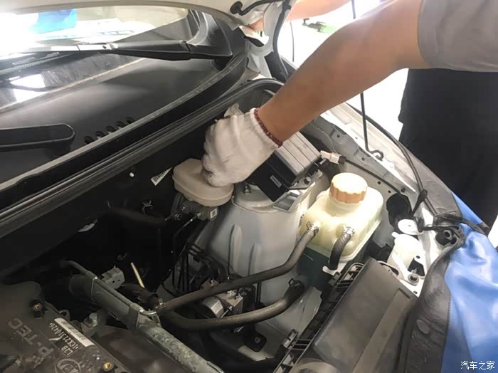 五菱宏光s首次保养纪实