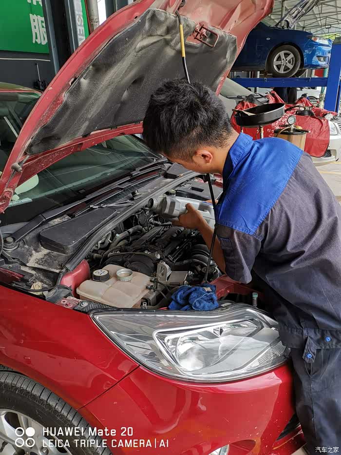 2012款新福克斯机油到底多少升?