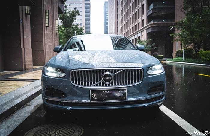 交作业沃尔沃s9022智远闪银灰两周体验