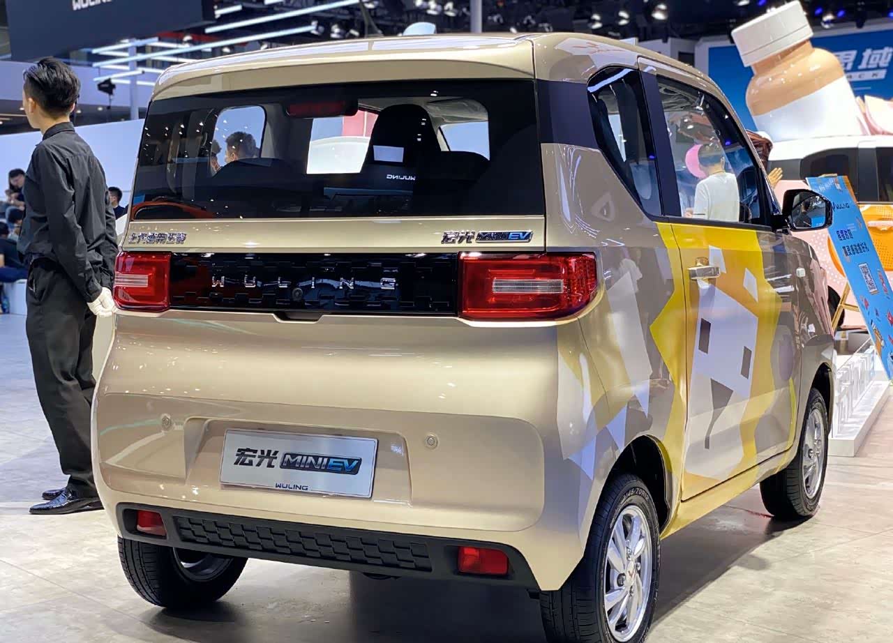 姑娘们,小媳妇们,这样的车对你们是不是手拿把掐?