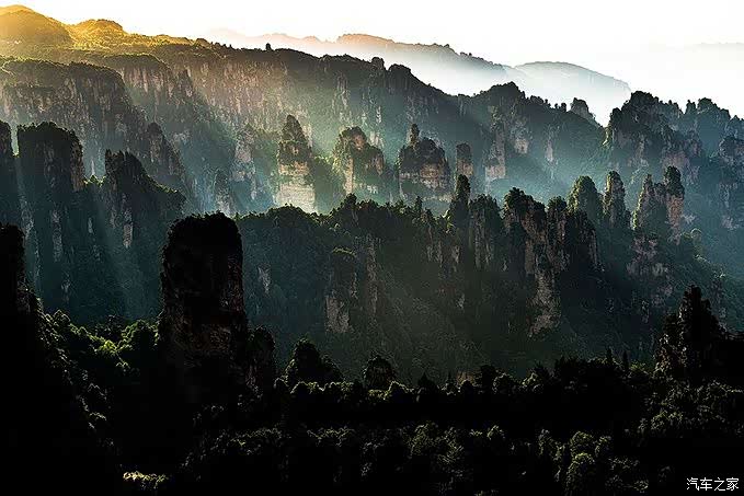 全方位游玩张家界,感受千峰万仞的山峰