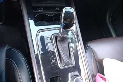 自动挡,适合我们女司机哈