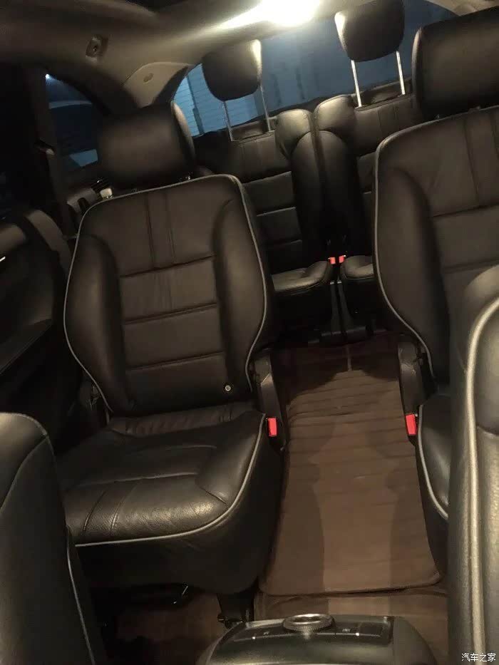 【图】r320的第二排中间座椅能拆掉么 像gl8那样自由出入第三排_奔驰