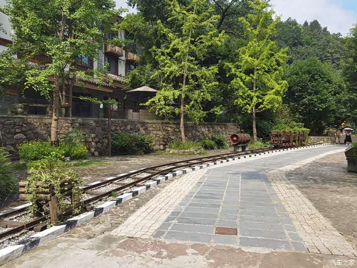 成都郊区有一一个小镇国庆好去处