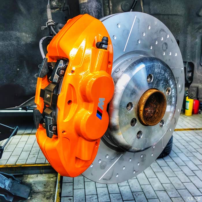 卡钳,比起金色红色,特意选自己喜欢的橘色,虽然等几天,但还是值的.