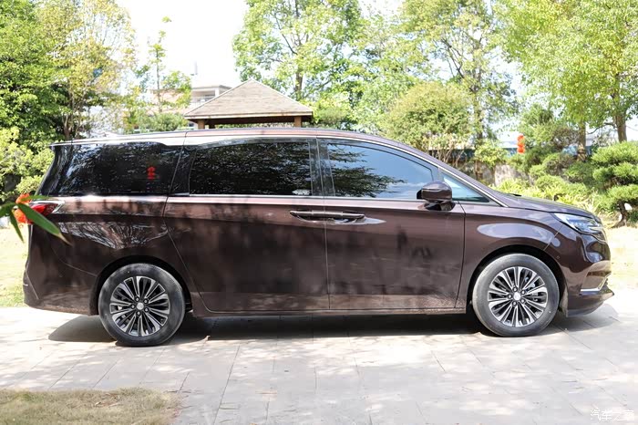 【图】巧克力褐gl8 653t提车提车!_别克gl8论坛_汽车之家论坛