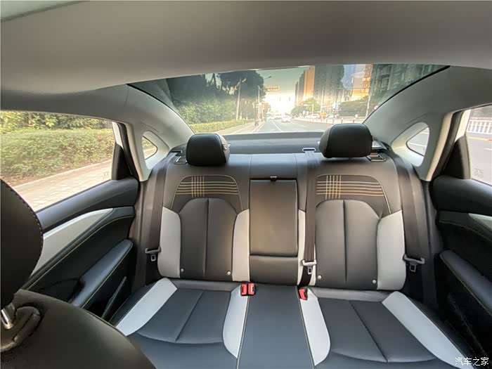 i6/ei6 max论坛 他来了,他来了,他来我家正名了这款车子的车内空间