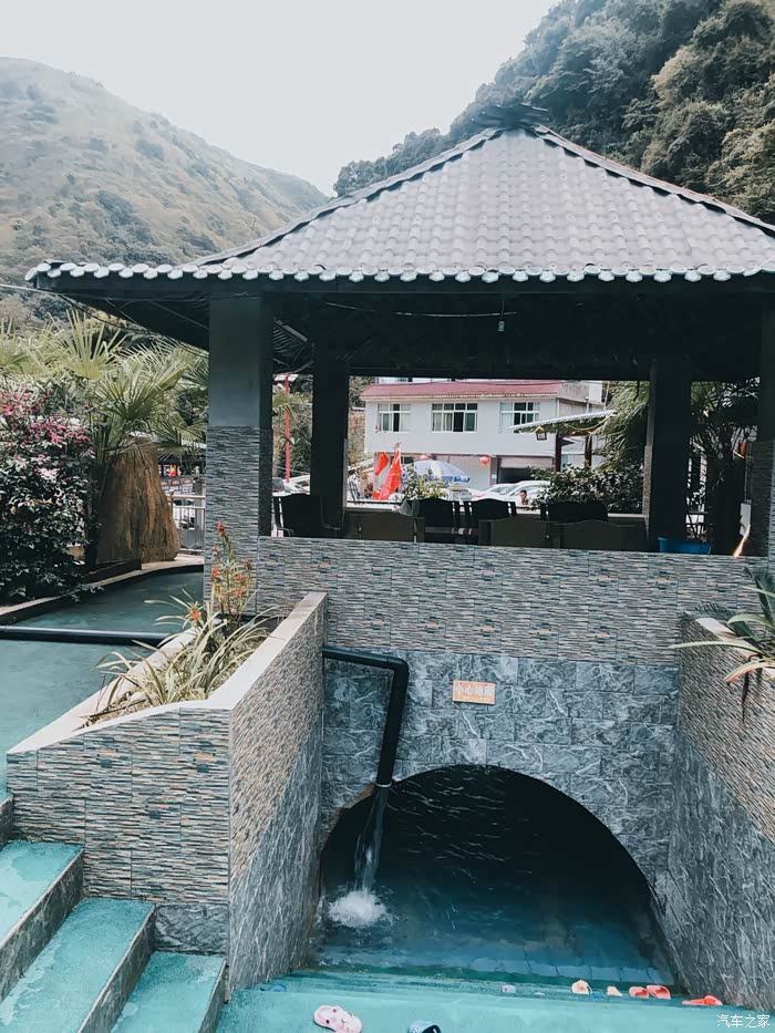 回到上次旅行的地方确认山河无恙看那太平盛世泡温泉