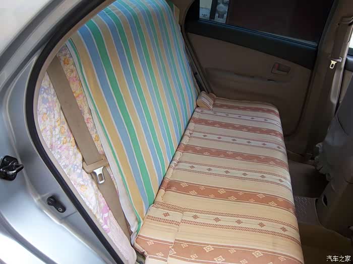 三厢轿车改床车