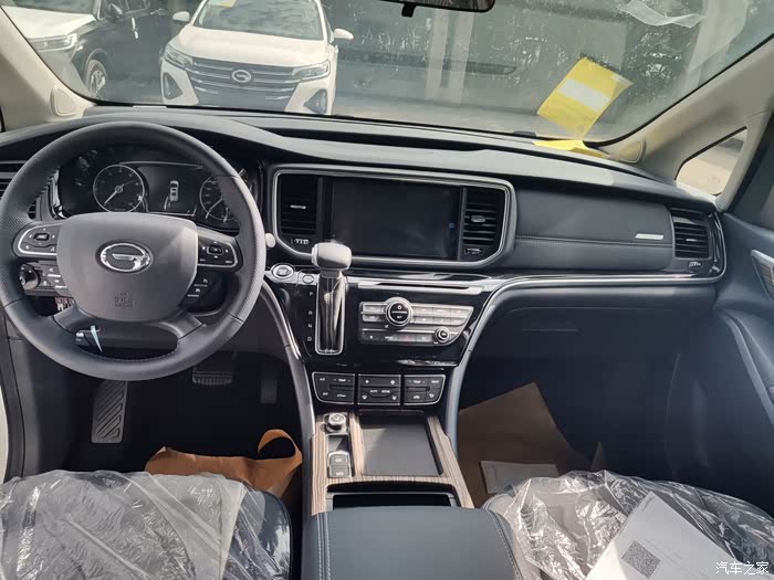 传祺gm8深海蓝内饰实拍