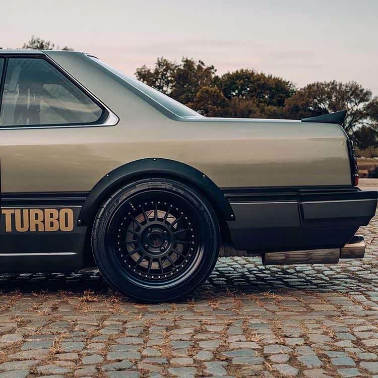 1984nissanskyliner30这涂装小跑车爱了