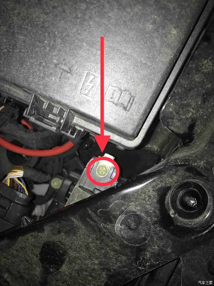 图解调整18款330豪华型迈腾车灯高度