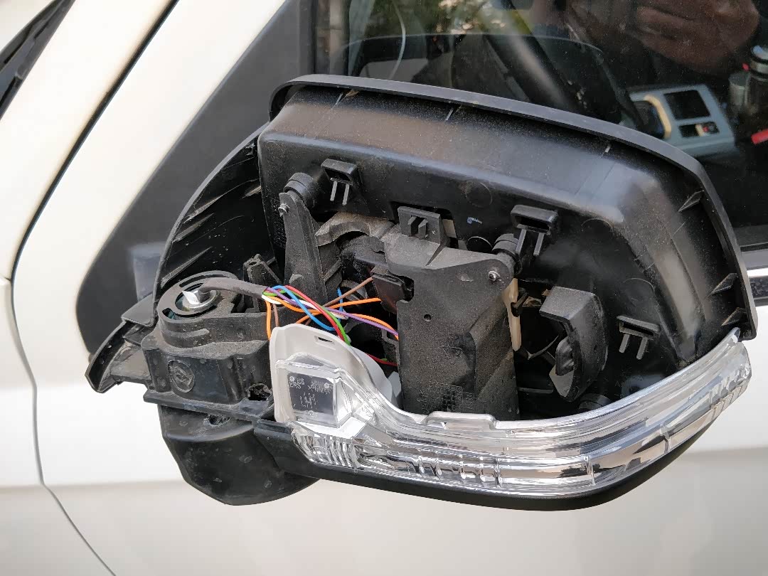 【图】自己更换后视镜转向灯_奔腾x40论坛_汽车之家论坛