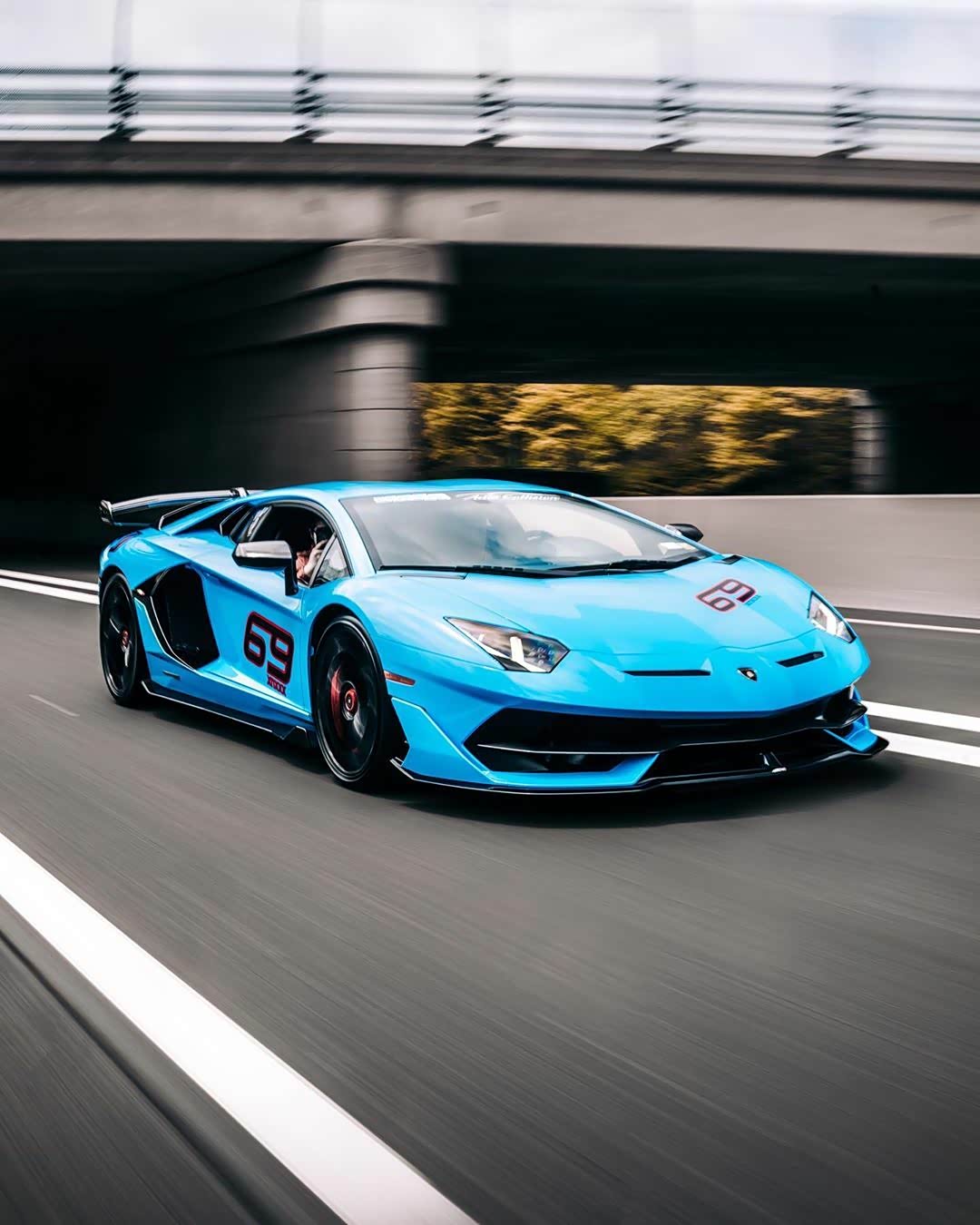 【图】兰博基尼aventador svj改装"69"亮蓝色外观套装_兰博基尼论坛