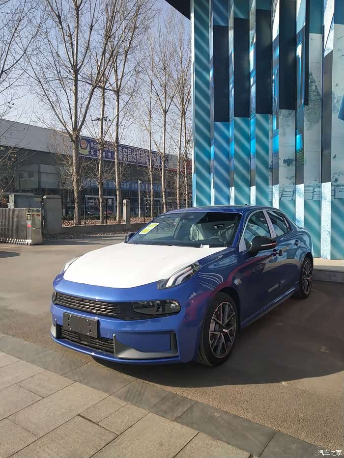 运动轿跑领克03