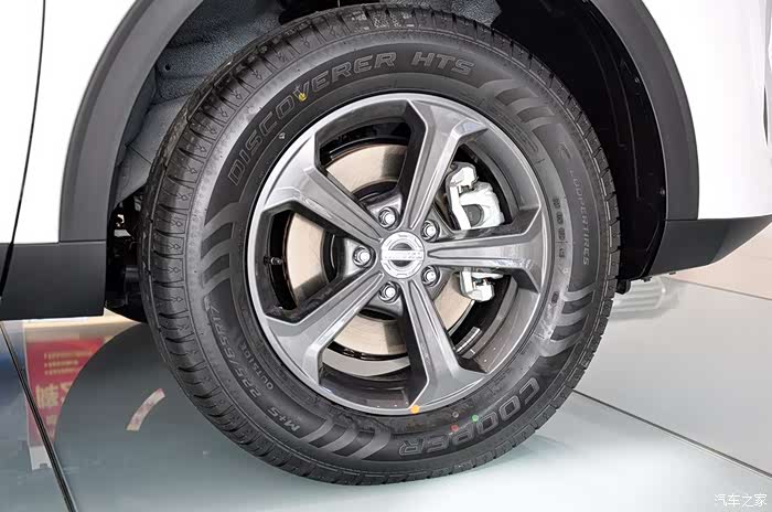 轮胎规格为:225/65 r17.