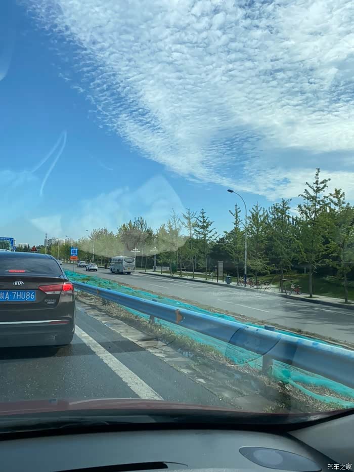 东三环浐灞这里堵车堵的很酸爽