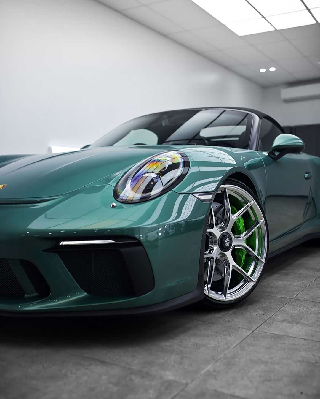 保时捷跑车,赛车绿最魅力十足的样子