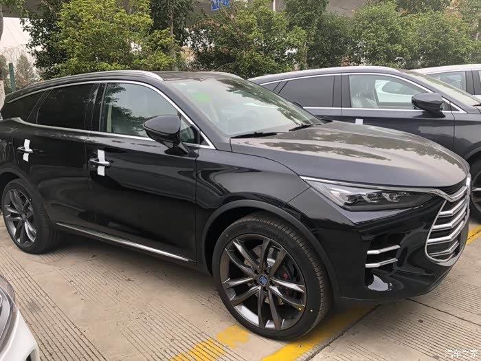 有车友提黑色唐dm吗?多发几张看看