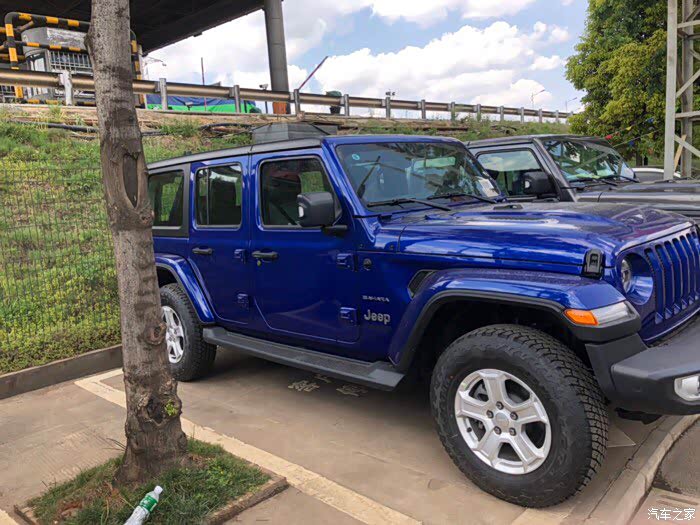 牧马人颜色纠结中