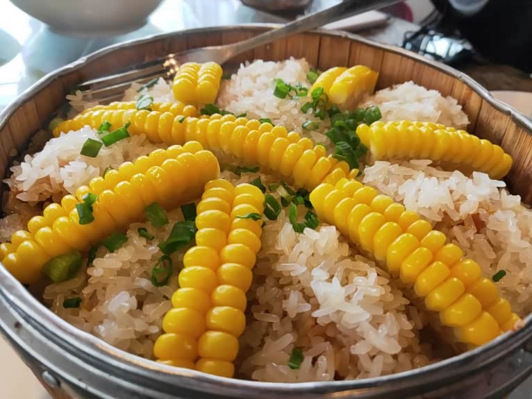 很好吃的玉米蒸饭