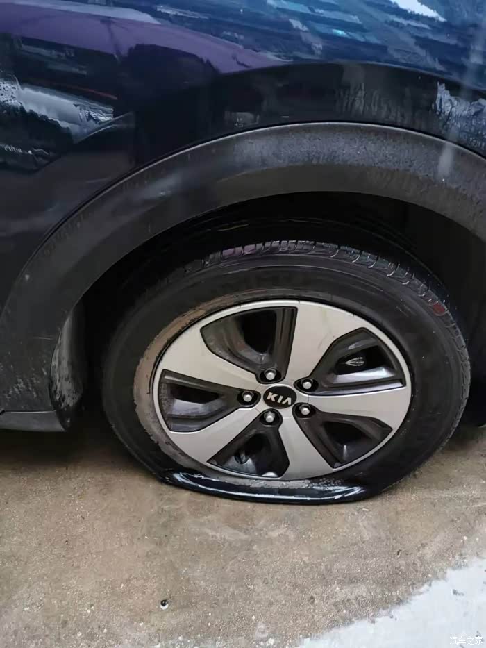 一晚轮胎就瘪了