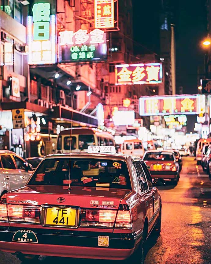 香港的街头夜景 ,热闹喧嚣._民意微卡论坛_手机汽车之家