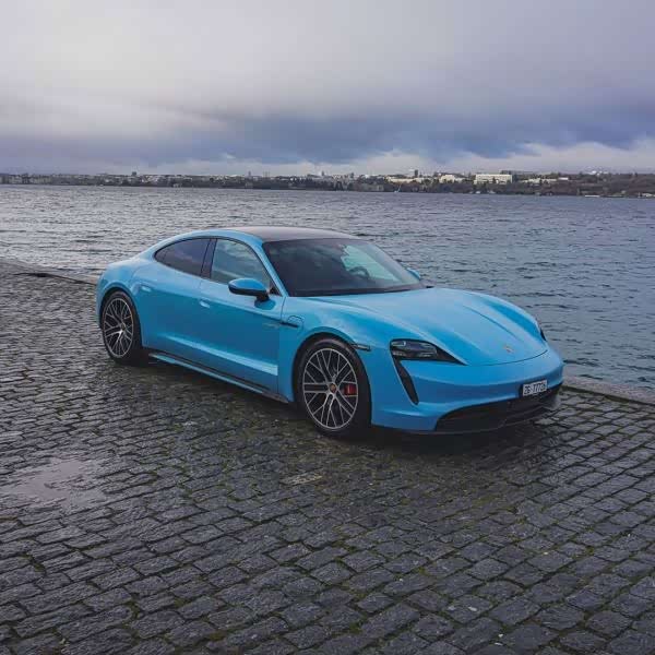 迈阿密蓝保时捷taycan4s这个颜色太好看了