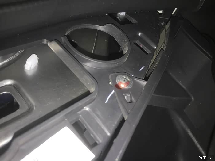 启辰d60的空调滤芯在哪里谁换过