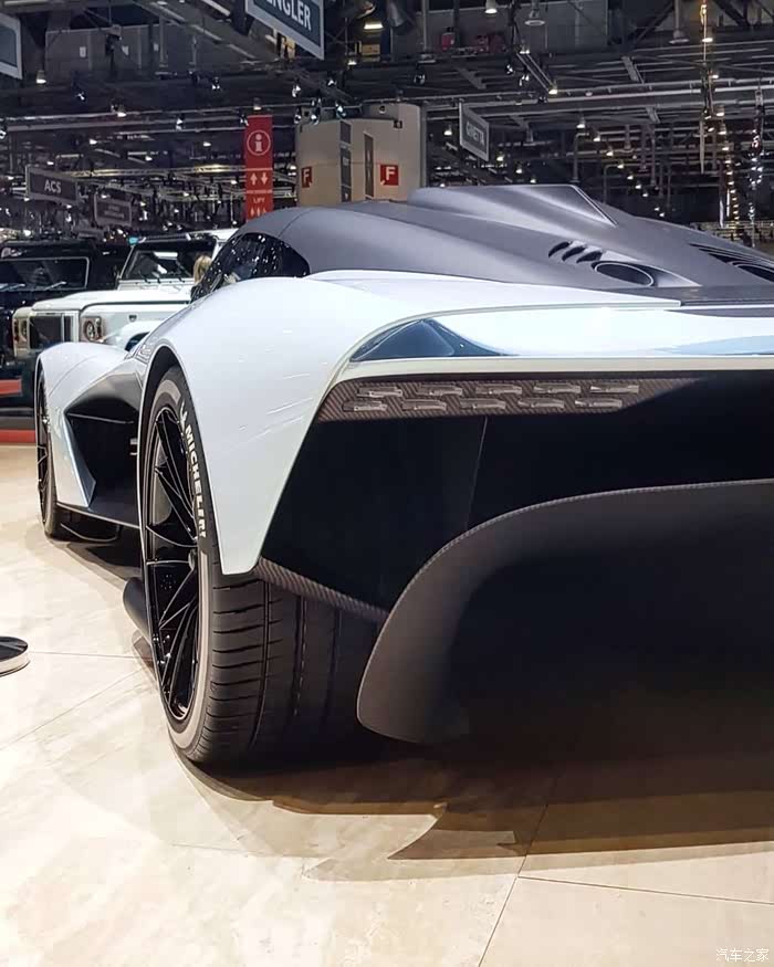 阿斯顿·马丁 rb003 ‖ 限量500台