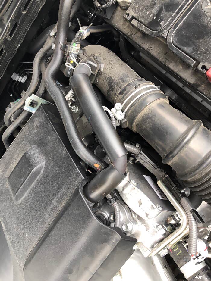 8代凯美瑞带油气分离器吗