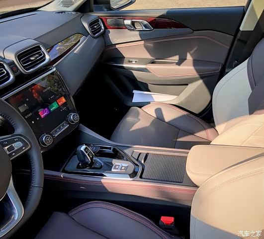 【图】陪闺蜜去提02高能紫,我都心动了_领克02论坛_汽车之家论坛