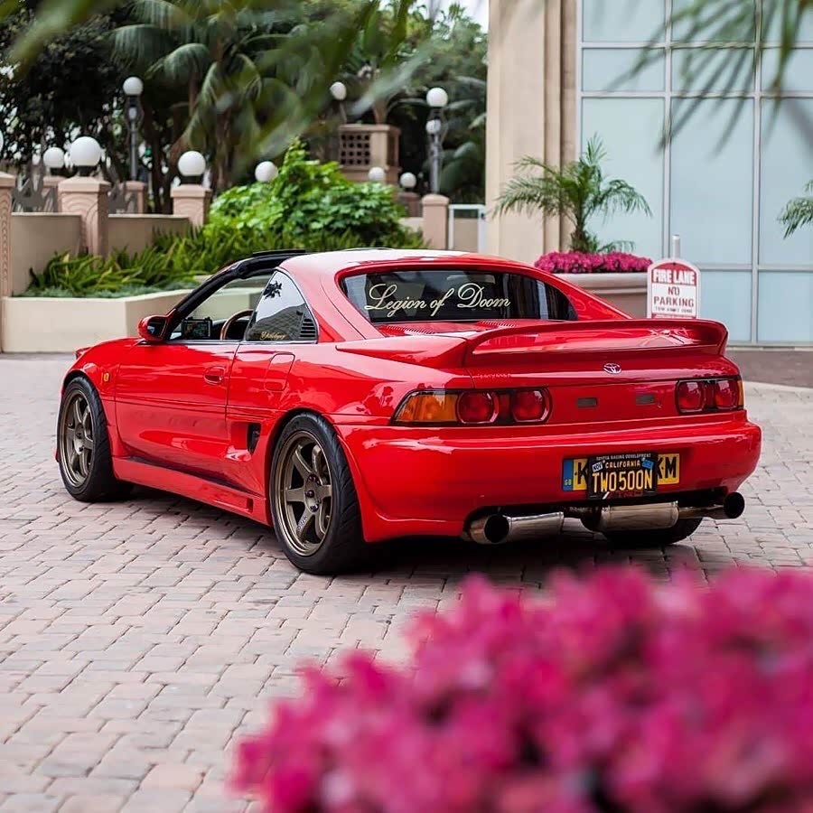 toyota mr2靓丽的红色,太漂亮了!