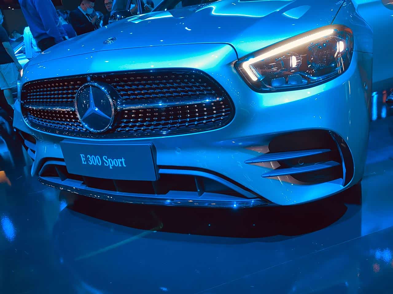 看了最新的奔驰e 还是觉得苹果树香