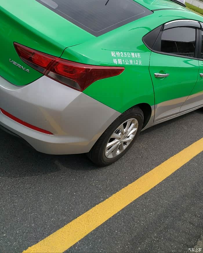 刚上路的悦纳出租车15个月了