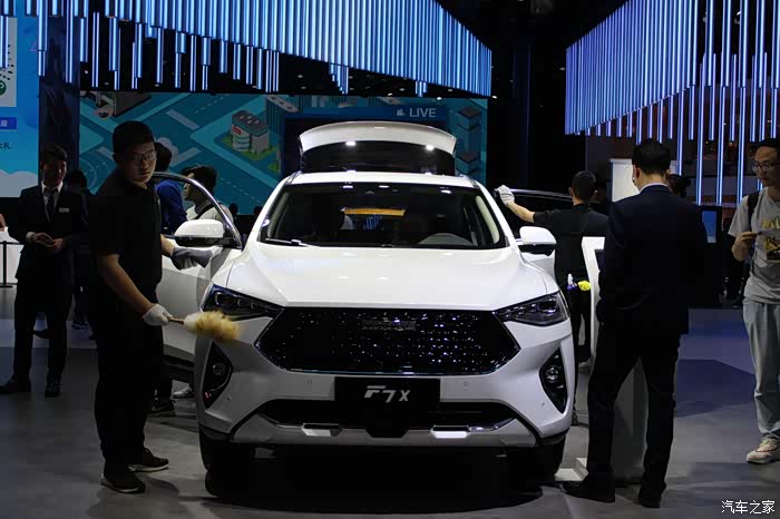 溜背造型谁与争锋一见钟情哈弗f7x新物种新生态