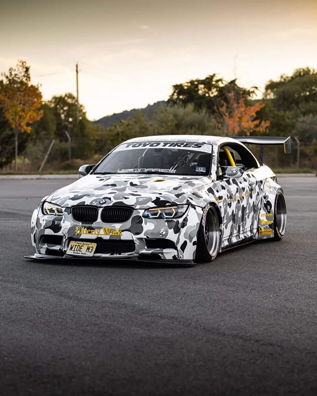 迷彩涂装的宝马m3,很有特点