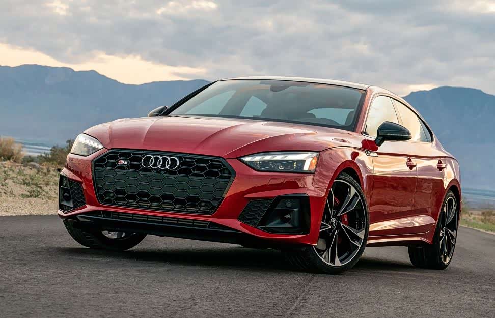 从外观来看,奥迪s5潇洒时尚,极致的运动气息喜欢