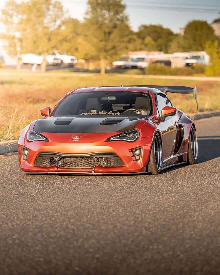 丰田86,帅气的身姿,有谁能不爱呢