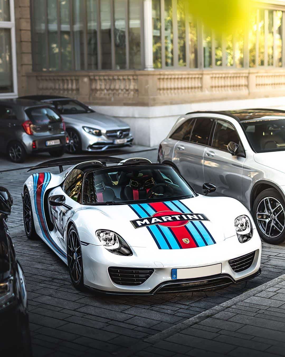 保时捷918 spyder 马天尼赛车条纹拉花