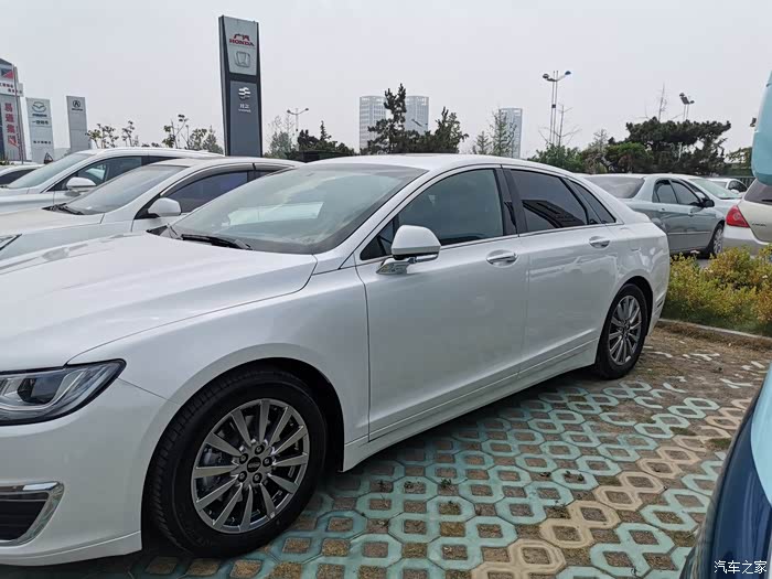 林肯mkz白色色差问题